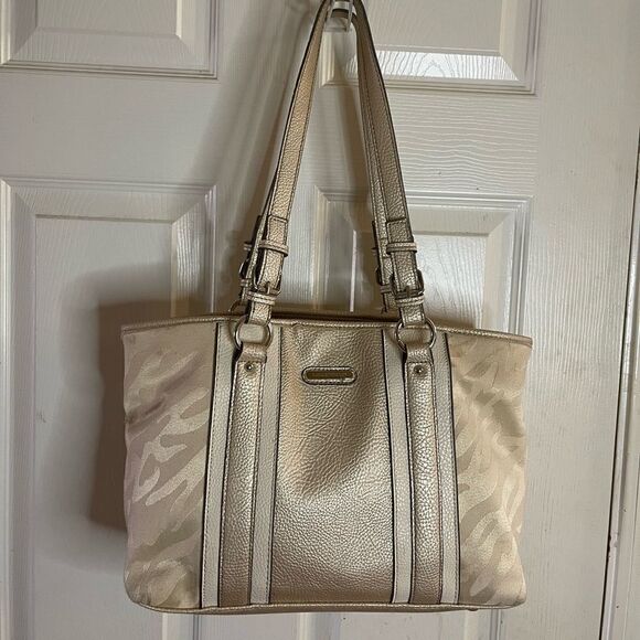 Dana  Buchman beige canvas and faux leather trims and accents shoulder bag. - Picture 1 of 14